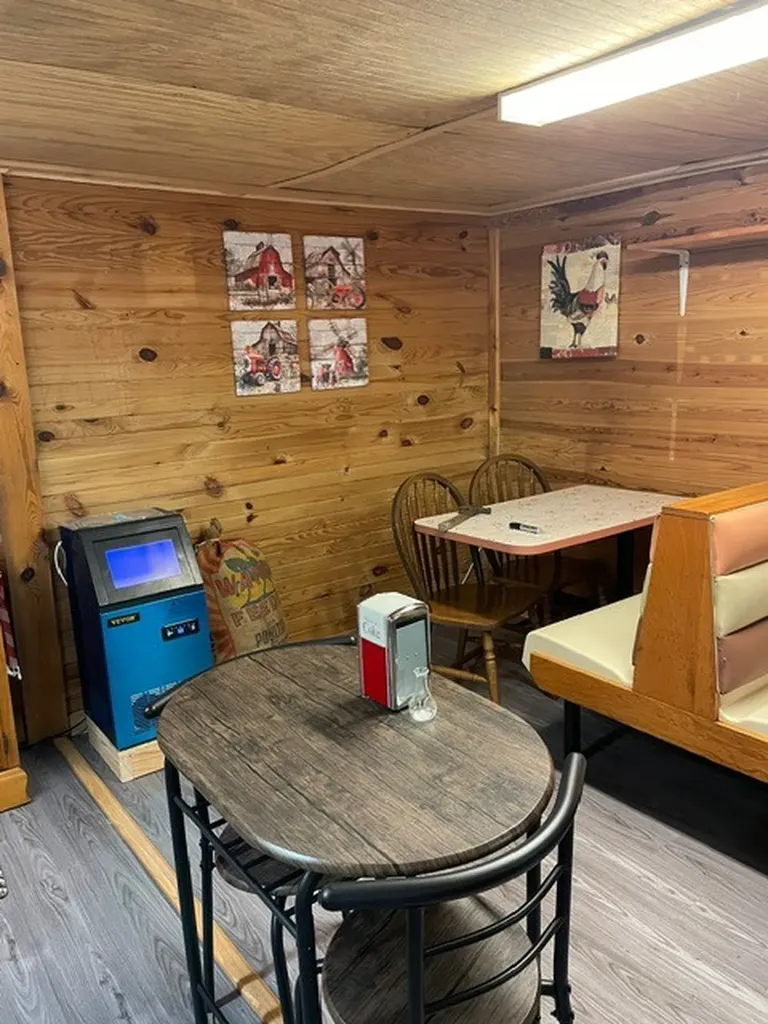 2007 Highway 100, W Centerville TN 37033