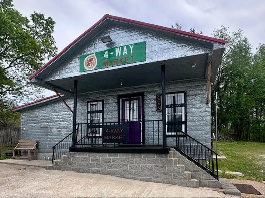 2007 Highway 100, W Centerville TN 37033
