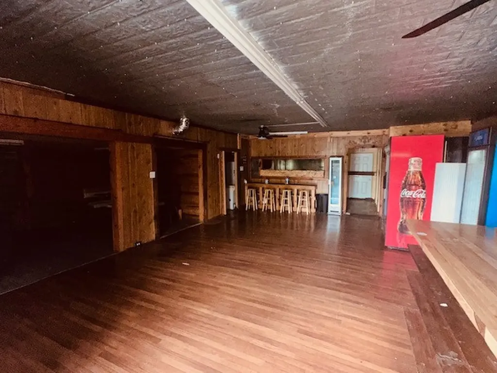 2007 Highway 100, W Centerville TN 37033