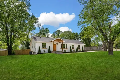 2935 Emery Drive Nashville TN 37214
