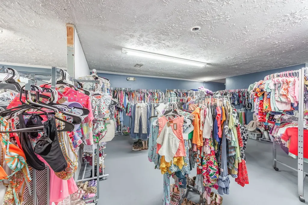 2210 Highway 641 S Parsons TN 38363