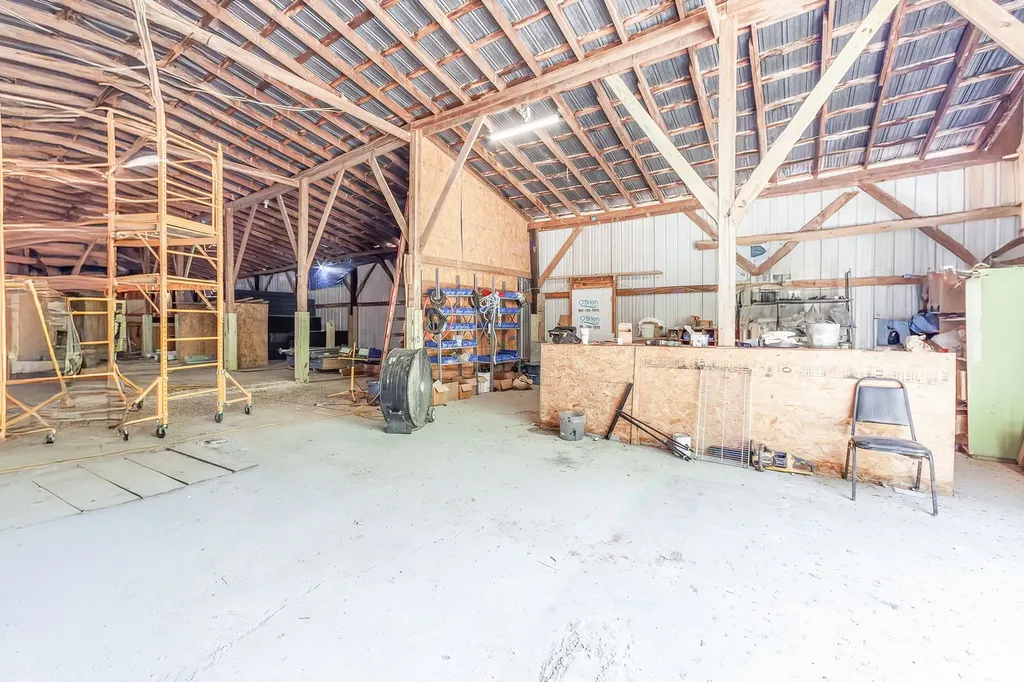 2210 Highway 641 S Parsons TN 38363