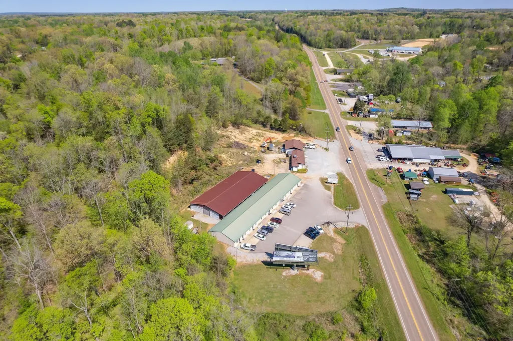2210 Highway 641 S Parsons TN 38363