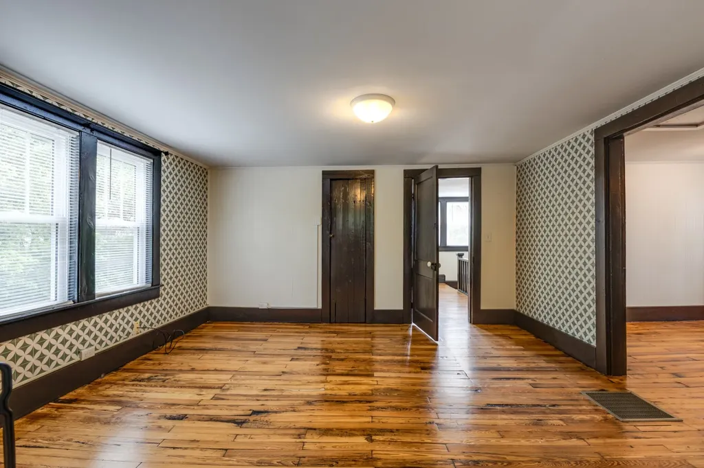 913 31st Ave, N Nashville TN 37209
