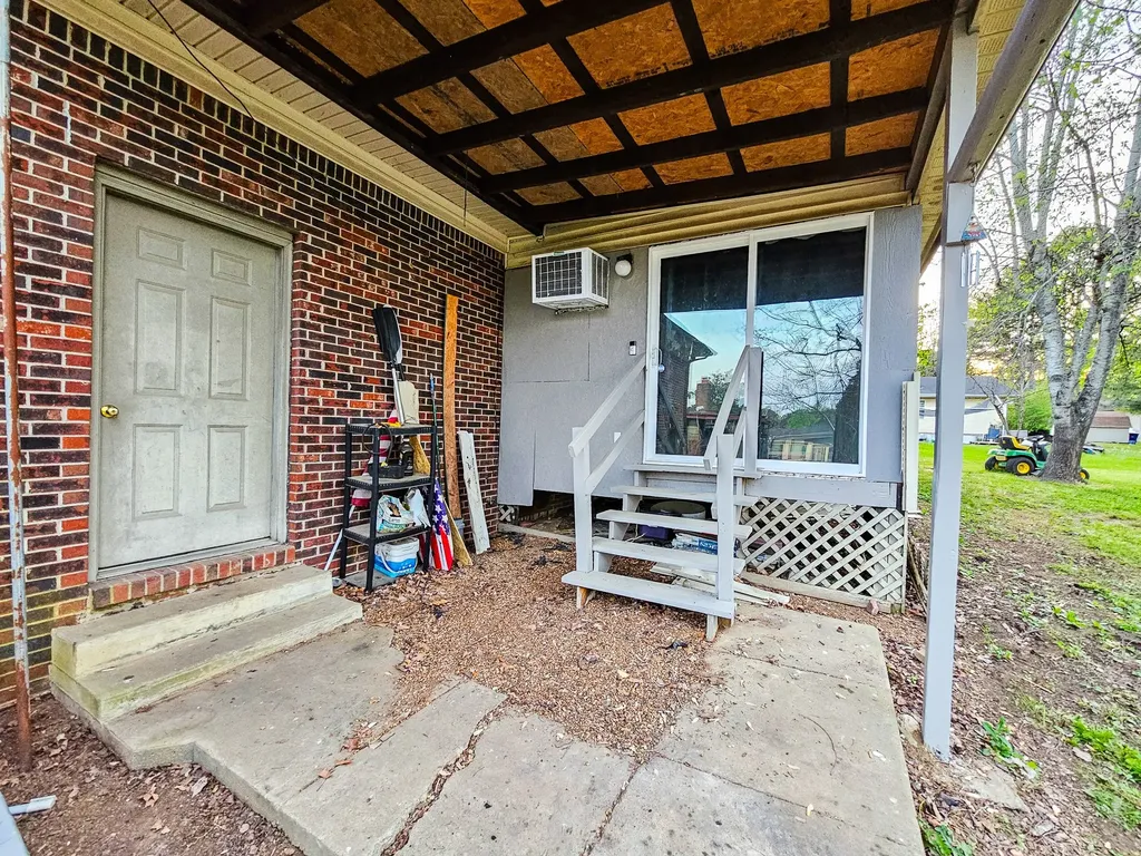 206 Hilltop Drive Shelbyville TN 37160