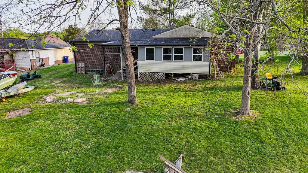 206 Hilltop Drive Shelbyville TN 37160