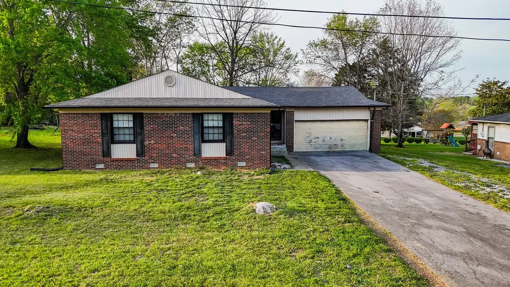 206 Hilltop Drive Shelbyville TN 37160