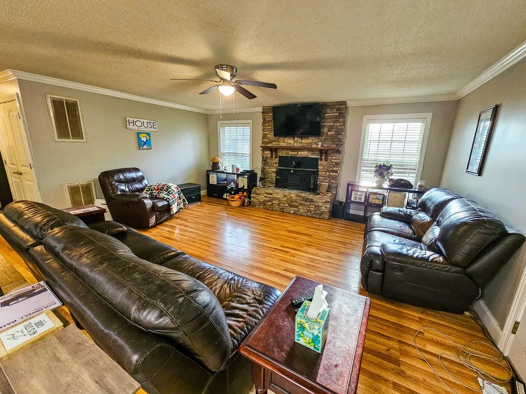 206 Hilltop Drive Shelbyville TN 37160