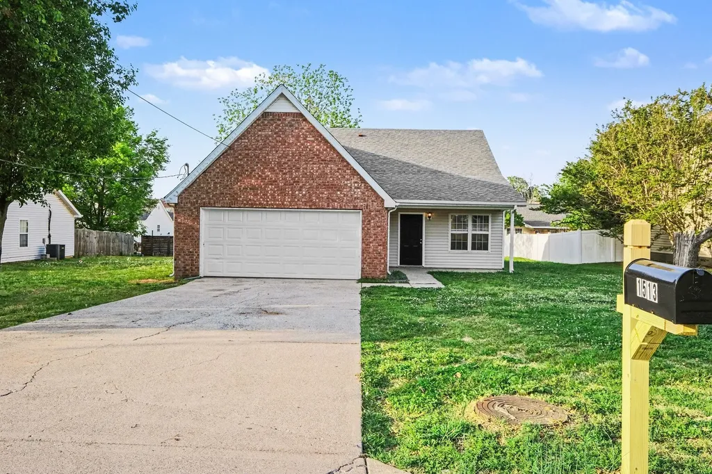 1513 Waxman Drive La Vergne TN 37086