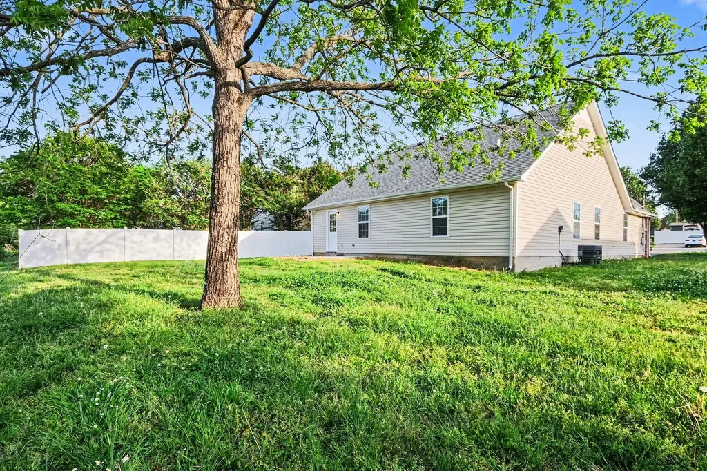 1513 Waxman Drive La Vergne TN 37086