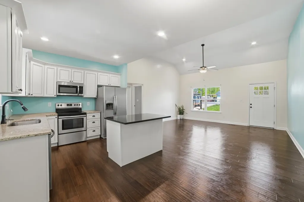 2150 Sunset Drive White Bluff TN 37187
