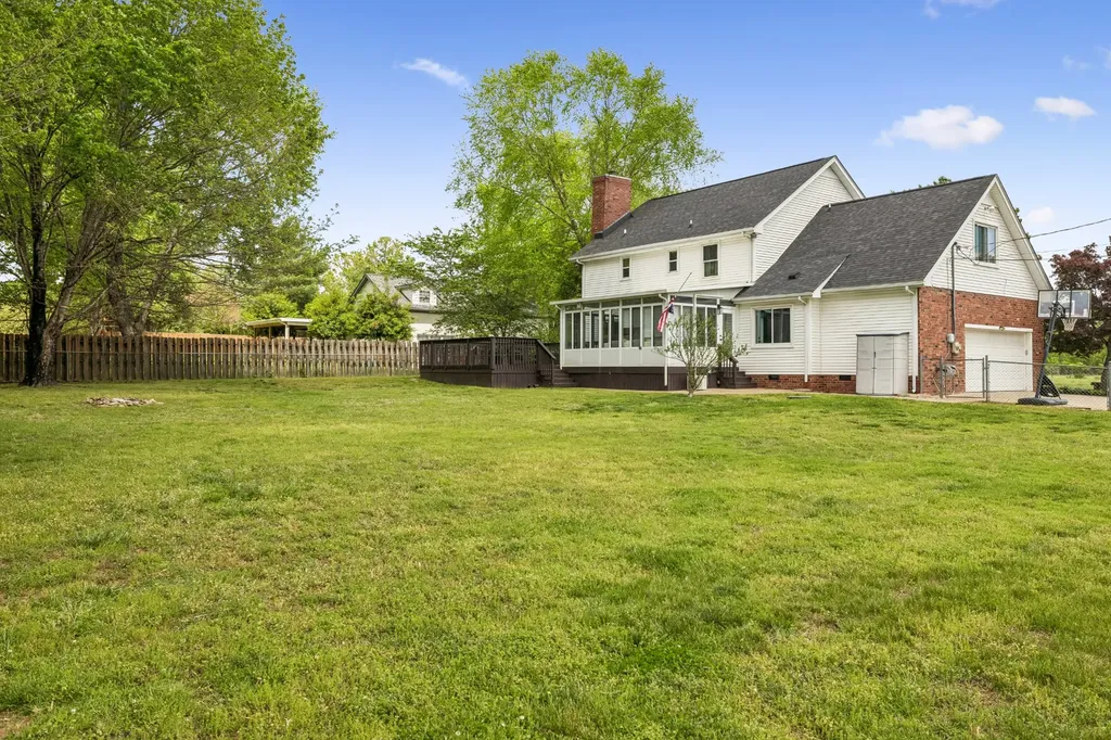 2884 Cages Bend Road Gallatin TN 37066