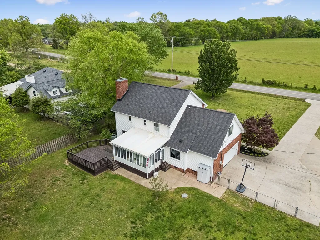 2884 Cages Bend Road Gallatin TN 37066