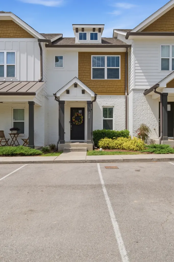 928 Governors Court Antioch TN 37013
