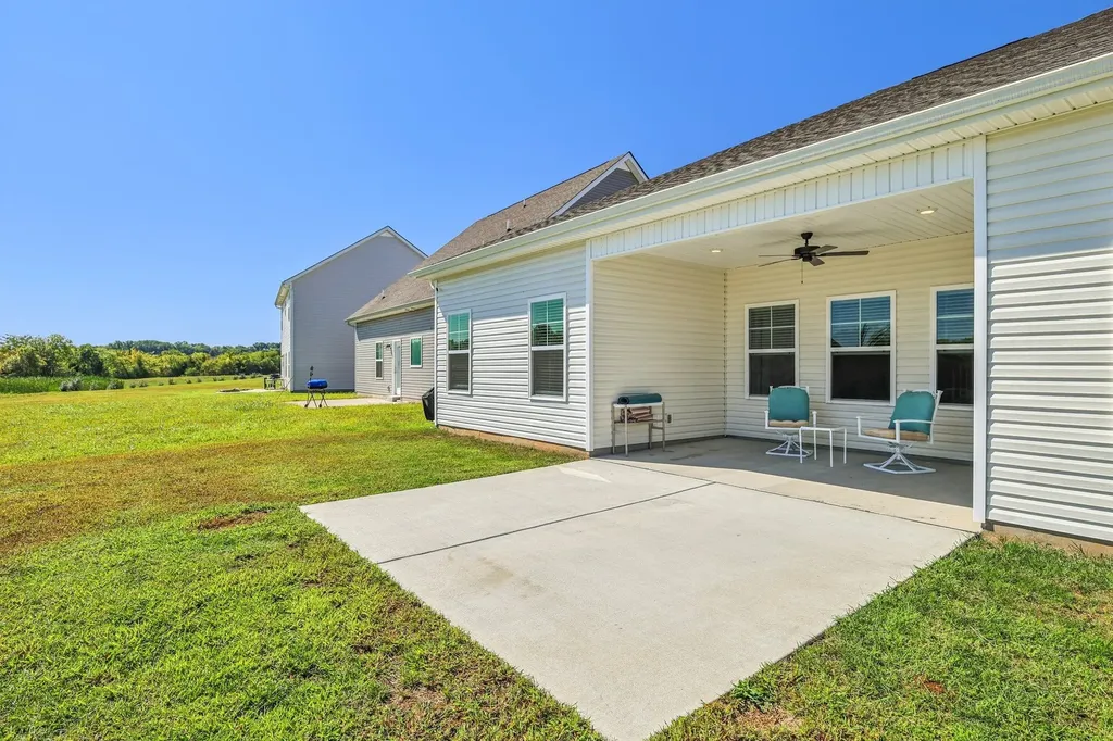 1661 Secretariat Trace Murfreesboro TN 37128
