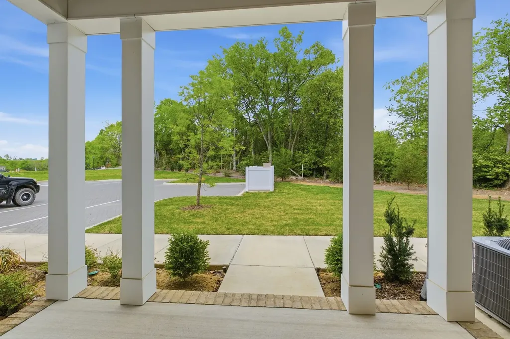 124 Nearwater Place Hendersonville TN 37075