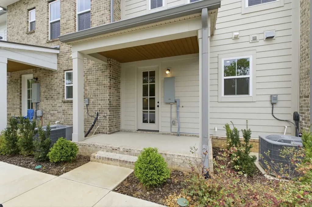 124 Nearwater Place Hendersonville TN 37075