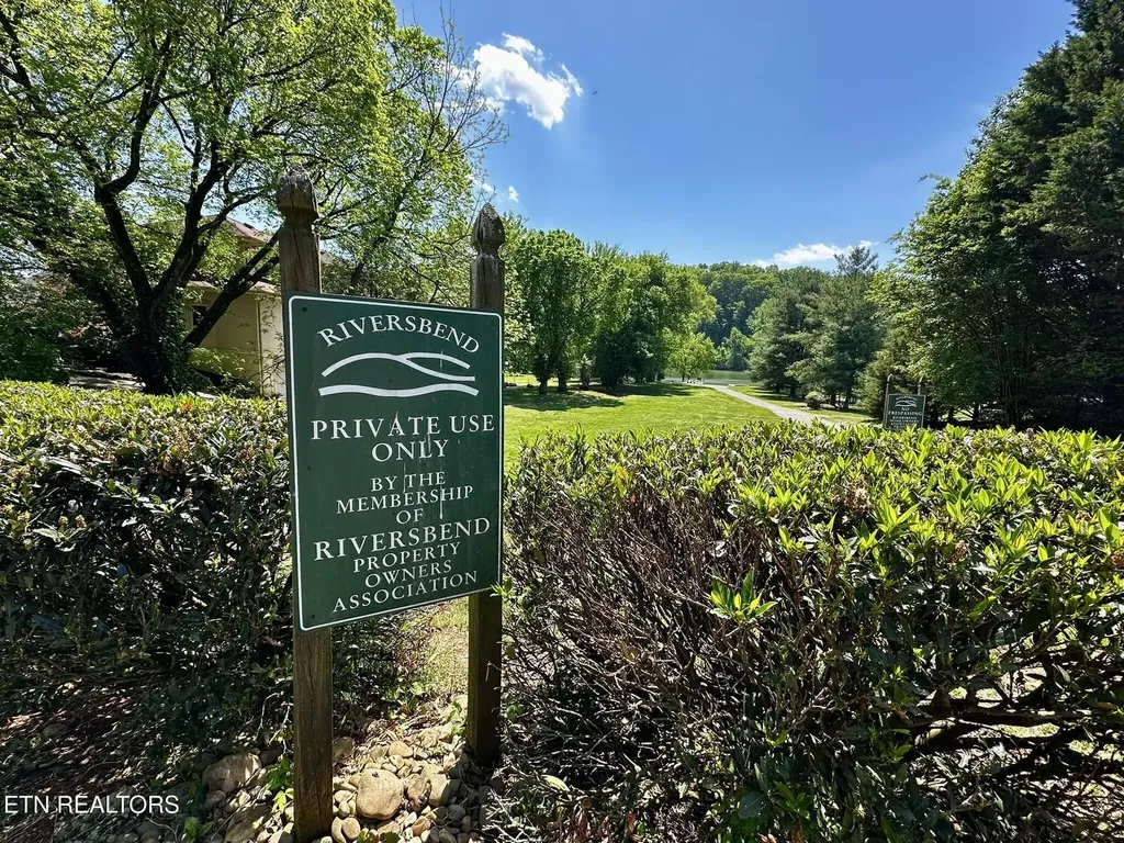 6625 Riverview Golf Drive Loudon TN 37774