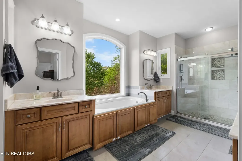 6625 Riverview Golf Drive Loudon TN 37774