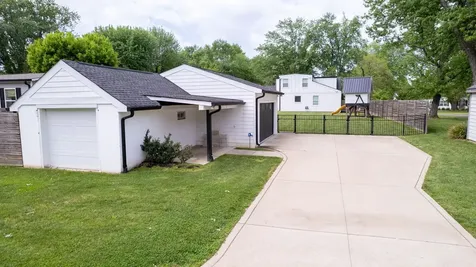 4259 Church Street Greenbrier TN 37073