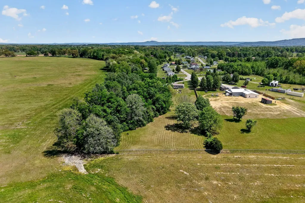 372 E Airport Drive Mcminnville TN 37110