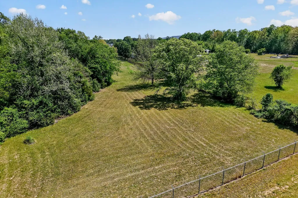 372 E Airport Drive Mcminnville TN 37110
