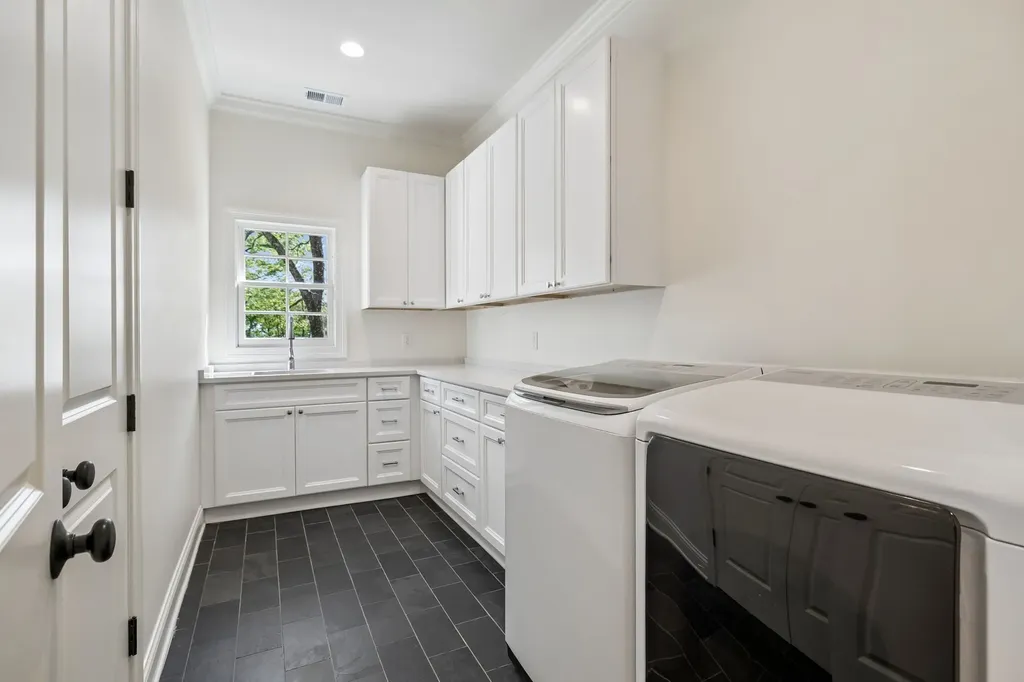 5622 Hillview Drive Brentwood TN 37027