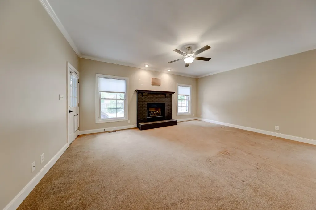 140 Lyme Drive Clarksville TN 37043