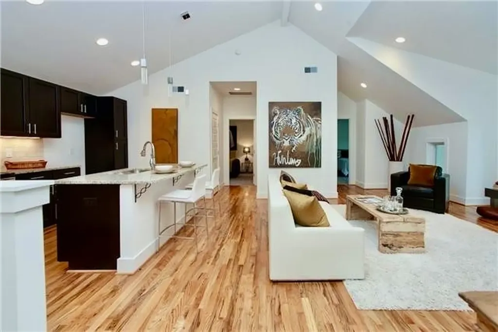 1820 Wildwood Avenue Nashville TN 37212