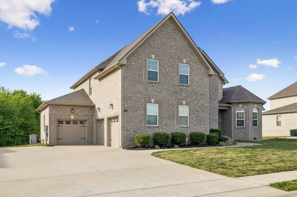 333 Clarabelle Lane Clarksville TN 37040
