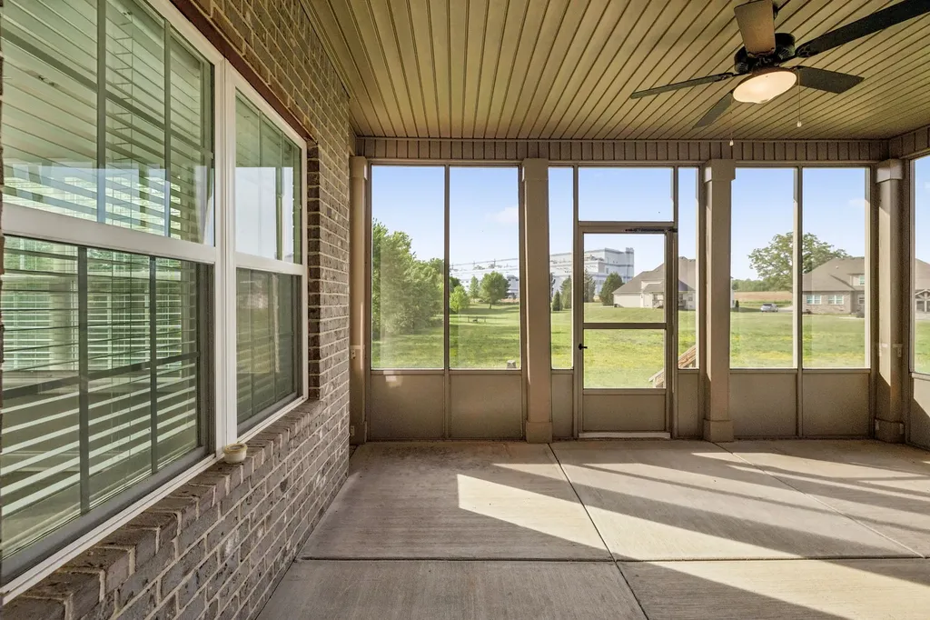 333 Clarabelle Lane Clarksville TN 37040