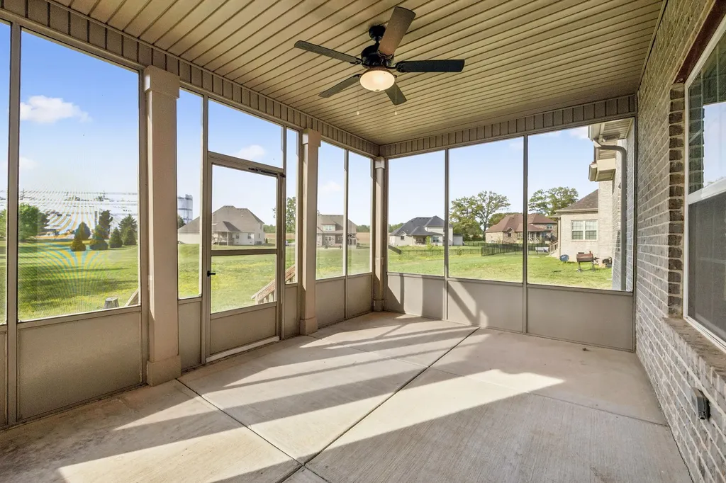 333 Clarabelle Lane Clarksville TN 37040