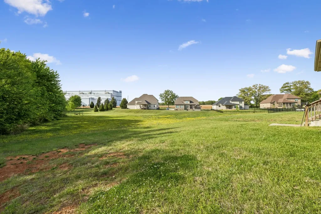 333 Clarabelle Lane Clarksville TN 37040