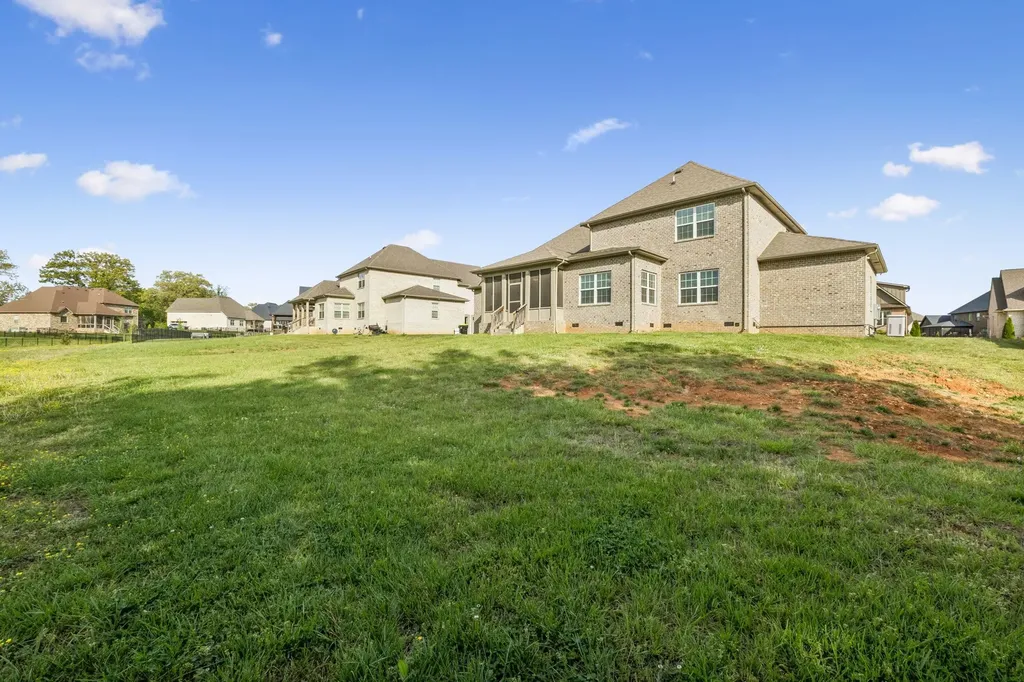 333 Clarabelle Lane Clarksville TN 37040