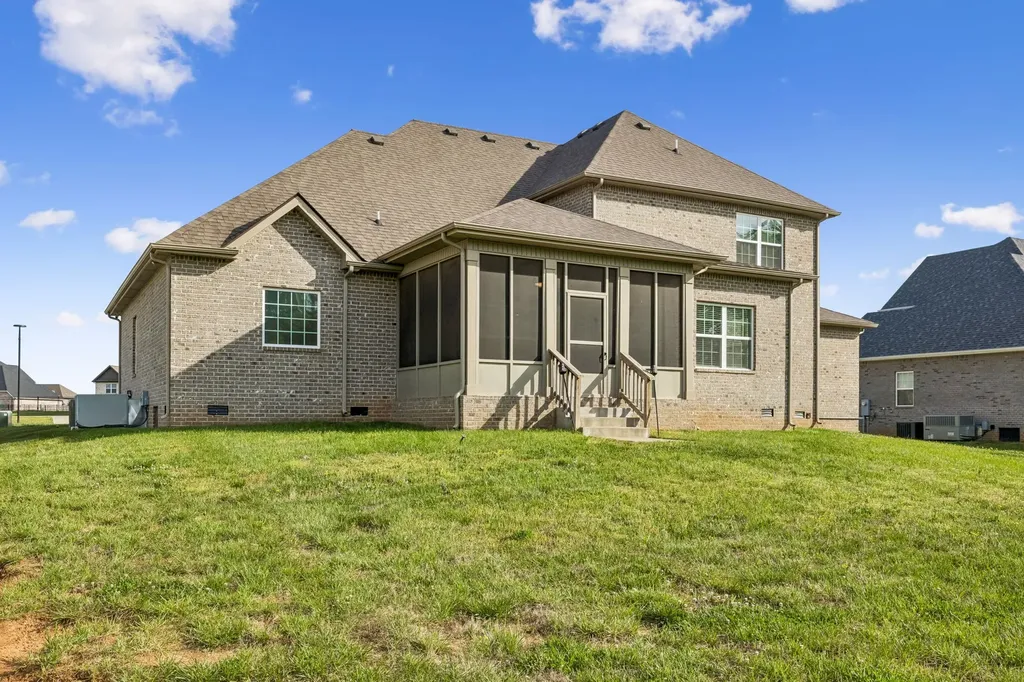 333 Clarabelle Lane Clarksville TN 37040