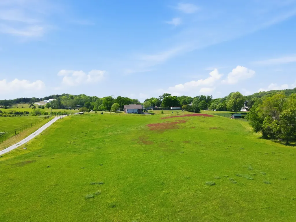 3017 Abigail Lane Columbia TN 38401