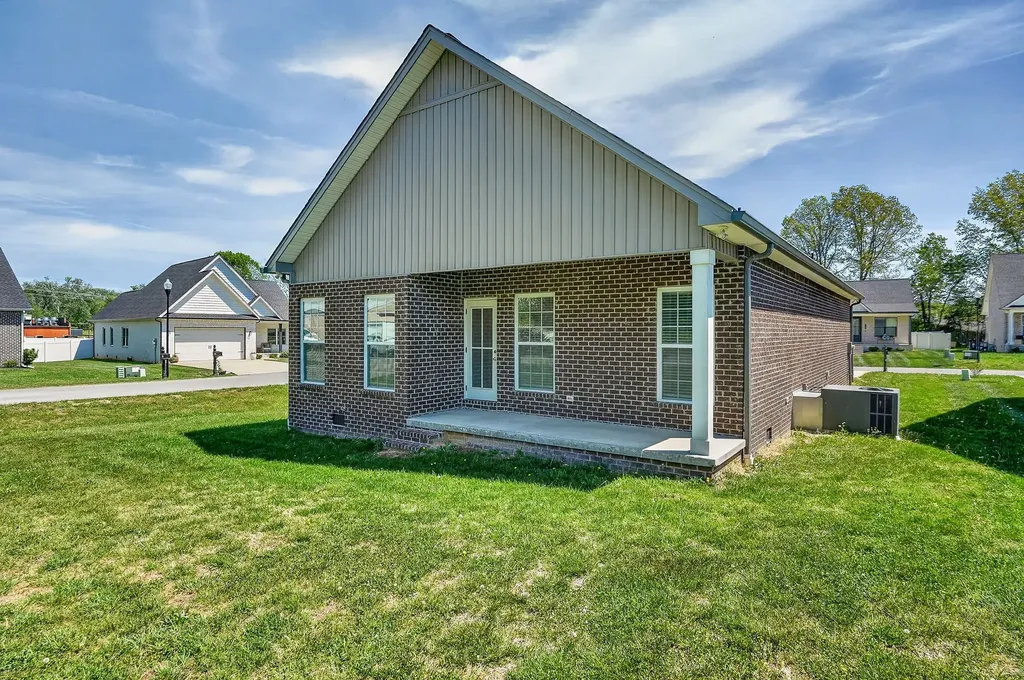 142 Beckam Way Smithville TN 37166