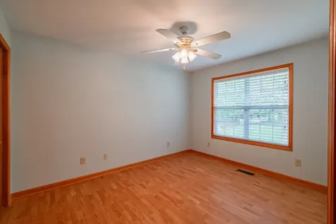 1927 Laurel Lake Drive Monteagle TN 37356