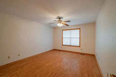 1927 Laurel Lake Drive Monteagle TN 37356