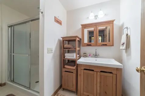 1927 Laurel Lake Drive Monteagle TN 37356