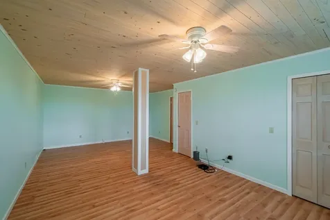1927 Laurel Lake Drive Monteagle TN 37356