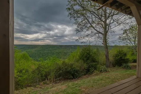 1927 Laurel Lake Drive Monteagle TN 37356