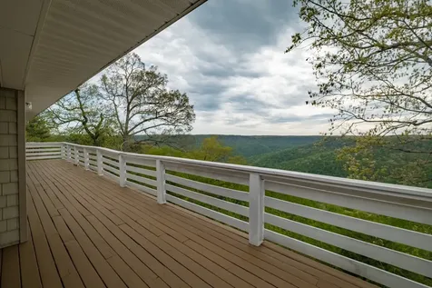 1927 Laurel Lake Drive Monteagle TN 37356