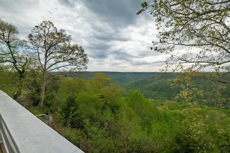 1927 Laurel Lake Drive Monteagle TN 37356