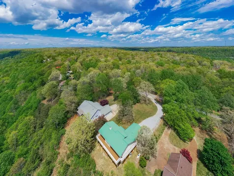 1927 Laurel Lake Drive Monteagle TN 37356