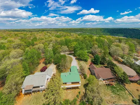 1927 Laurel Lake Drive Monteagle TN 37356