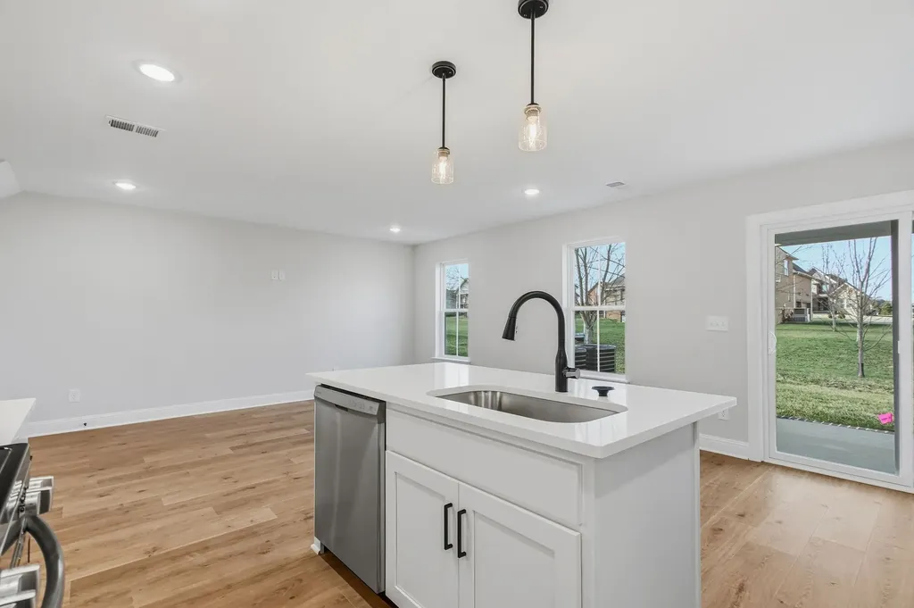 1148 Malinda Lane Greenbrier TN 37073