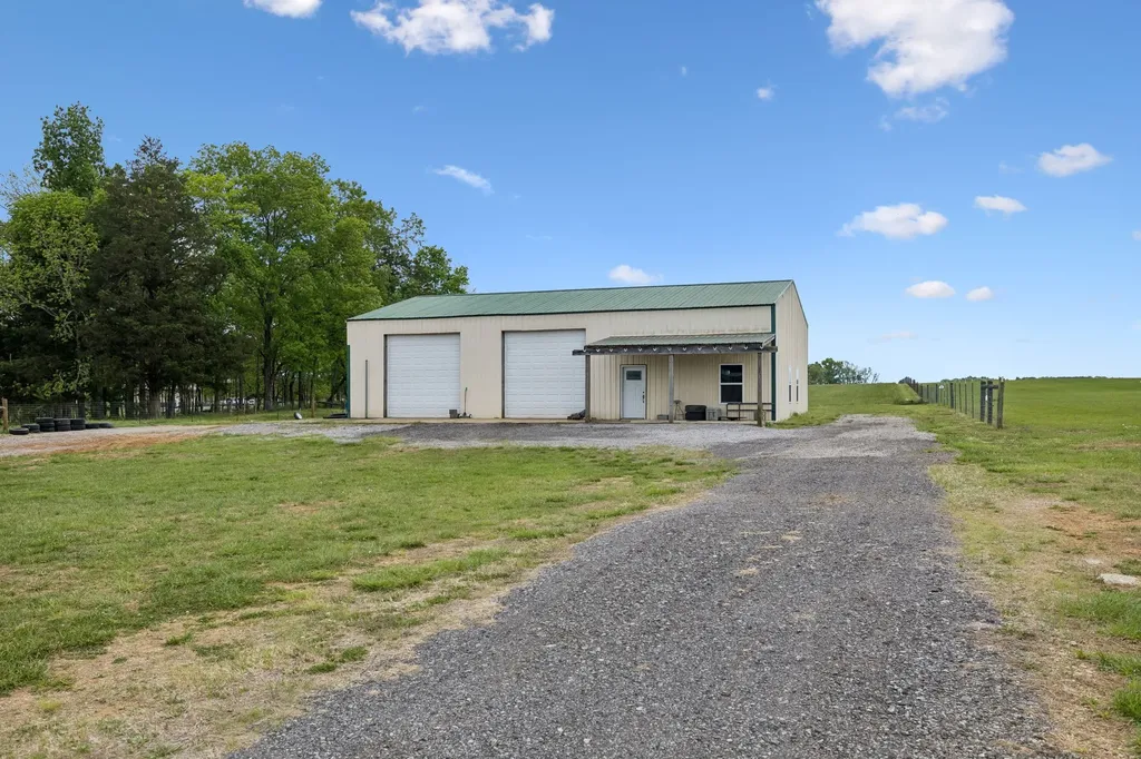 1985 Egypt Road Chapel Hill TN 37034