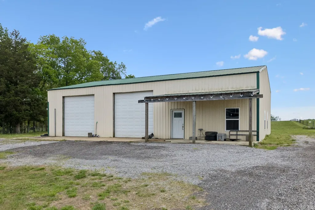 1985 Egypt Road Chapel Hill TN 37034
