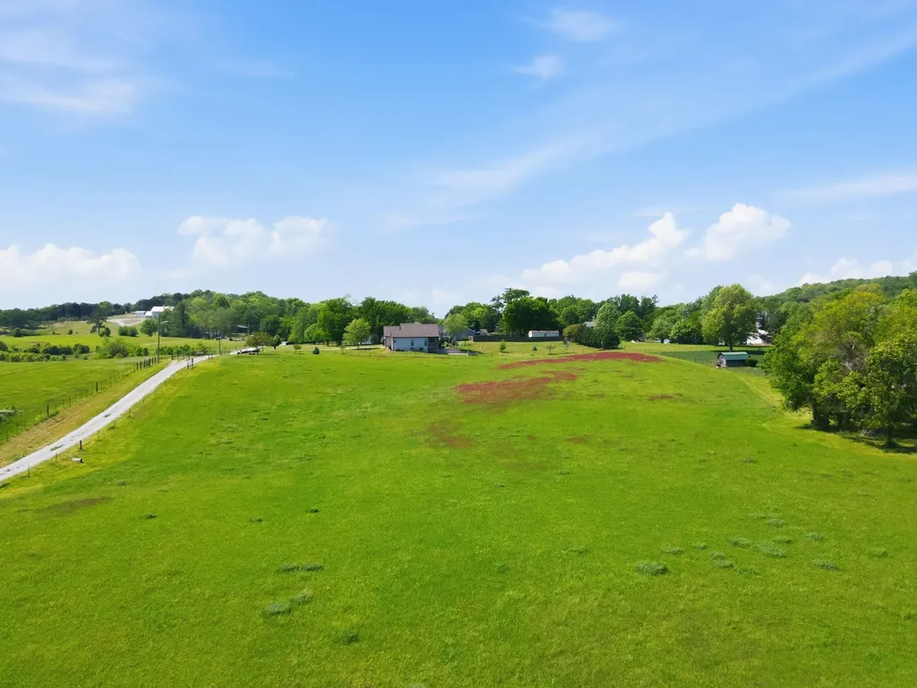 3017 Abigail Lane Columbia TN 38401